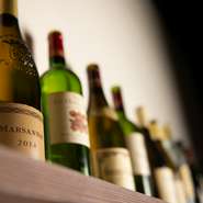 酒店の仕入れ担当者がソムリエの有資格者で、コストパフォーマンスの良いブルガリア、イタリア、オーストラリアなどから、ラムに合うワインを選んでもらっているそう。イチ推しはブルガリアのカベルネソーヴィヨン。
