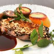 ※ディナータイムは5％サービス料を頂戴しております
