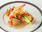 手間暇かけてつくられたソースが人気の理由『オマールエビのバプール』