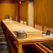 ご利用人数に応じて間仕切りが可能な掘りごたつ席(おつなぎする事もできます)