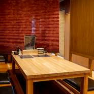 心絵では、少人数でご利用できる完全個室から半個室までをご用意!!様々なシーンにてご利用ください。