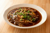 玉子のチリソース炒め:770円
玉子ときのこの天津あんかけ:800円
玉子とトマトの中華炒め:900円
※写真は、玉子ときのこの天津あんかけ