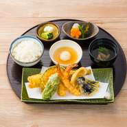 天麩羅七種盛り・小鉢・ごはん・吸物・漬物
