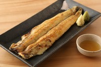 鰻本来のおいしさをおたのしみいただけます。わさびまたは生姜と白醤油で一緒にどうぞ