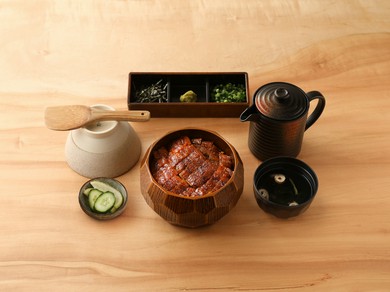 一品で三度のおいしさを堪能できる『うなぎ四代目菊川のひつまぶし』