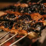 火力が強い、自社ブランドの鰻に適した備長炭を使用