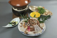 11月中旬から2月末まで
2名様より要予約

上品で甘みたっぷりなズワイガニ