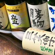 日本酒は、富山県の酒蔵の物のみを取り扱うこだわりよう。料理に合う辛口がメインで、その中でも、飲みやすいタイプ、濃厚なタイプ、キレのあるタイプなどいろいろと取り揃えられています。