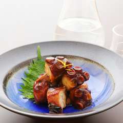 柔らかさから広がる旨みが絶品の割烹メニュー『タコの柔らか煮』