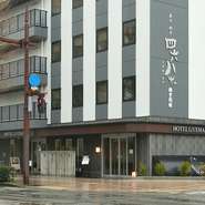 店舗は富山の中心街に位置するリブマックスホテルの1階