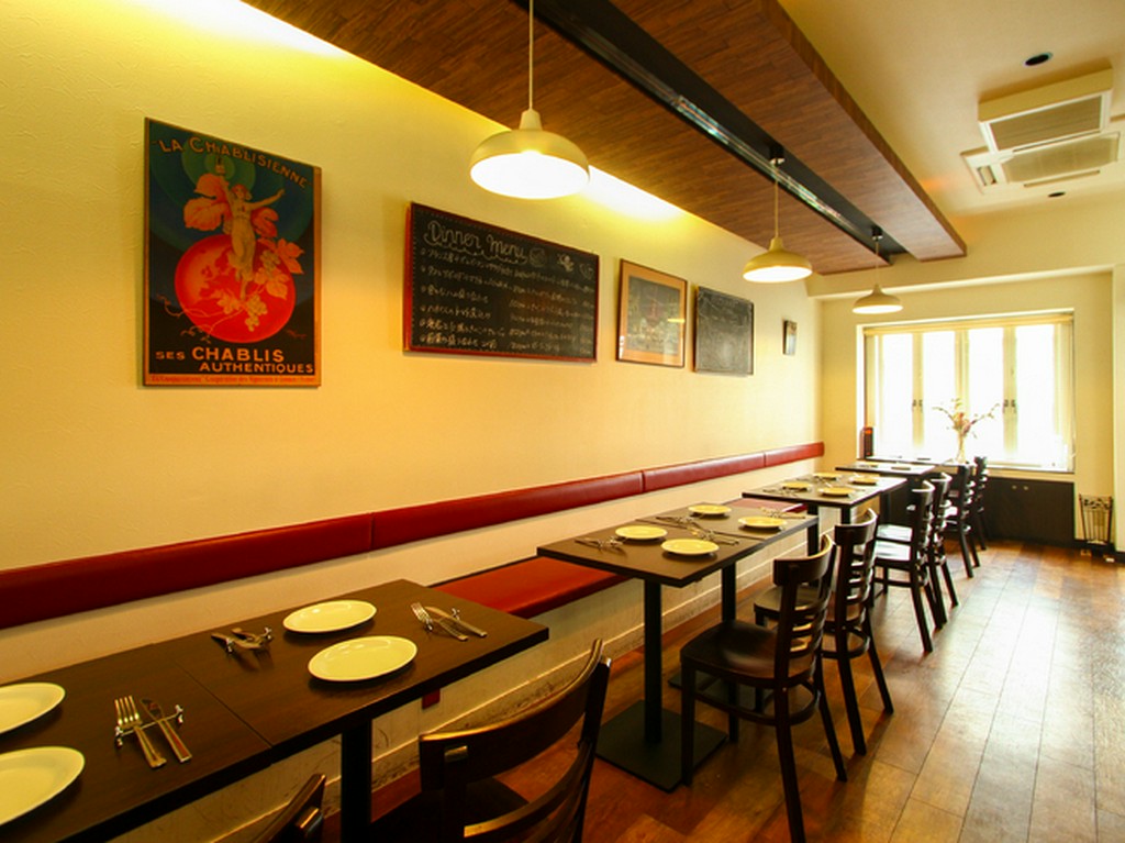 アニバーサリーディナーの舞台にも！　心温まる皿と時に憩える