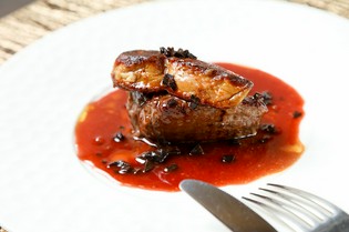 品質とコストのバランスを吟味し、美味しくボリューミーな一皿に