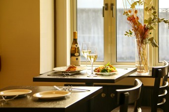 心地いい雰囲気で親しみやすく、多彩な本格料理を楽しめる！