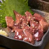 日本3大地鶏の一つ「名古屋コーチン」を生で味わう『絶品！名古屋コーチン　レバー刺し』