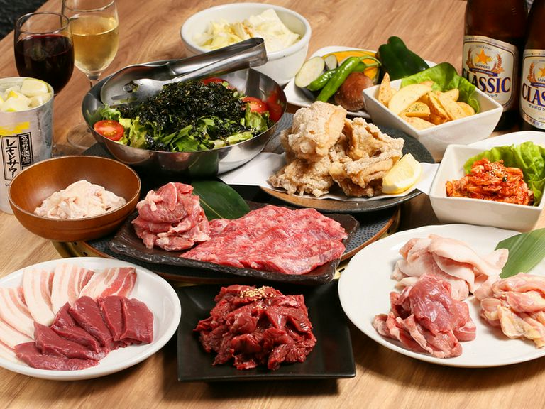 仲間たちやファミリーでワイワイと至福の時間を楽しむ