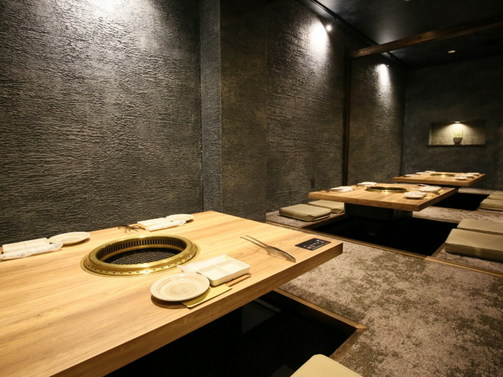 シックで大人な空間が新たに誕生！高級感のある個室でゆったりと