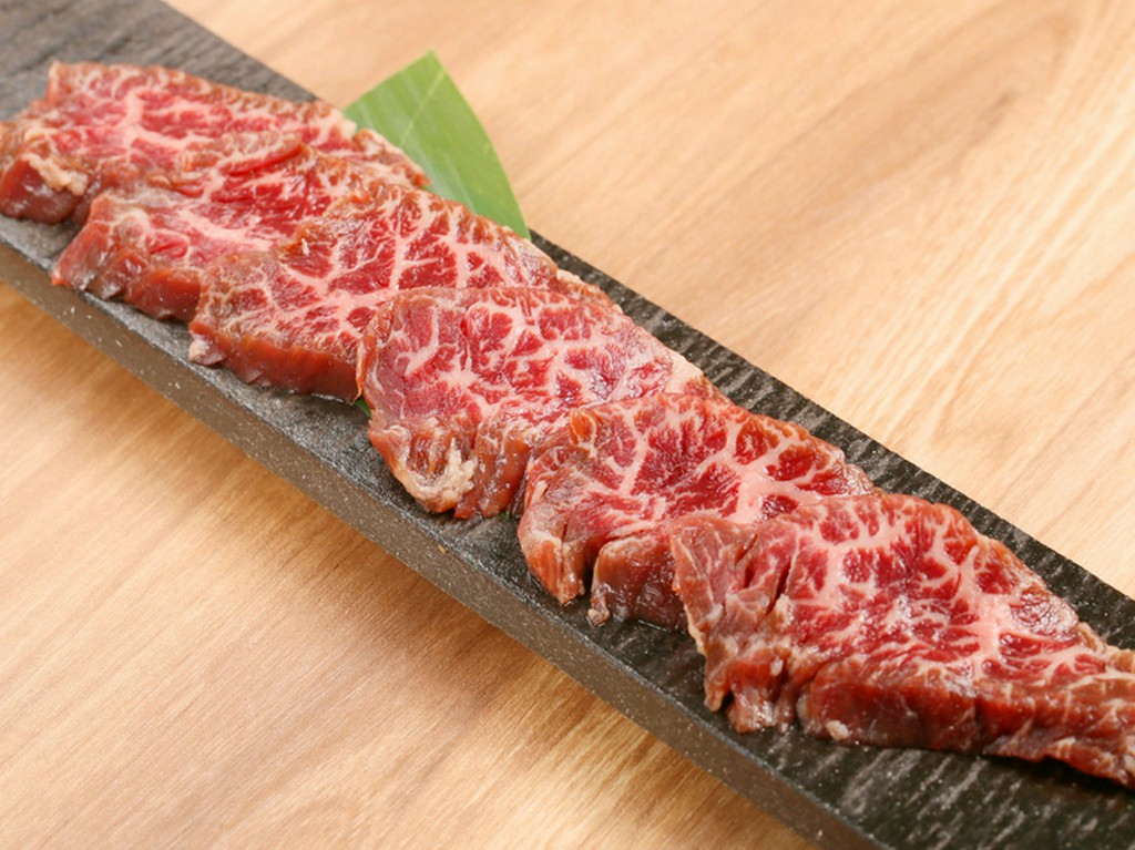 肉厚でジューシーな十勝若牛の『特上サガリ』