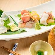 素材を活かし、昆布とカツオの出汁をベースにしたやさしい味わいの和食。飽きの来ないおいしさの逸品とよく合うお酒を、宴会の予算や好みに合わせ用意します。詳細は問い合わせを。(画像はイメージ)