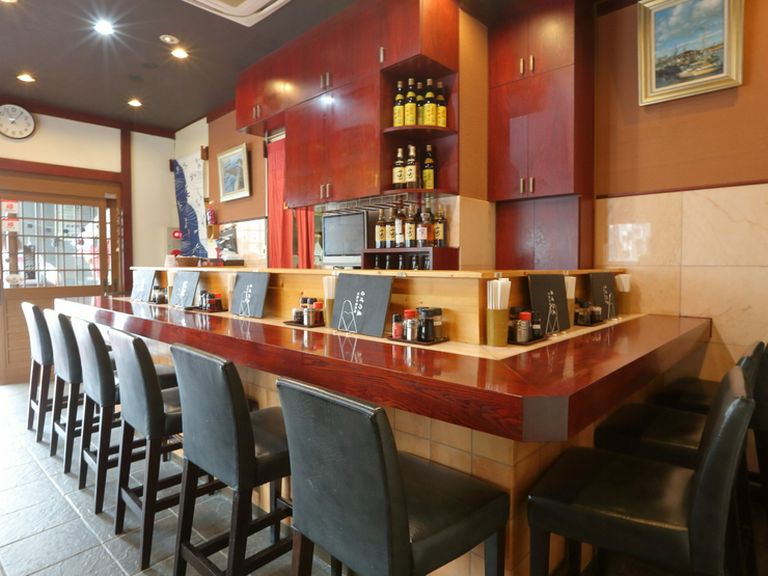 カウンター席だって悪くない