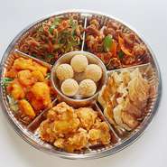 【受付時間】
◇11:00～14:00　◇17:00～22:00
※ご来店・お電話・ファックスにてご注文承ります。
※Uber eats店舗掲載あり。