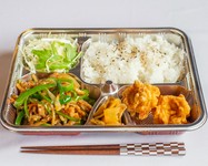 【受付時間】
◇11:00～14:00　◇17:00～22:00
※ご来店・お電話・ファックスにてご注文承ります。
※税込価格のテイクアウト限定お弁当メニューです。
※Uber eats店舗掲載あり。