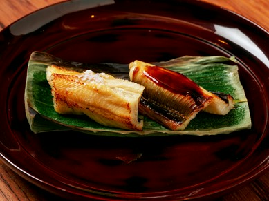 味覚だけでなく、視覚をも愉しませてくれる美しい器たち