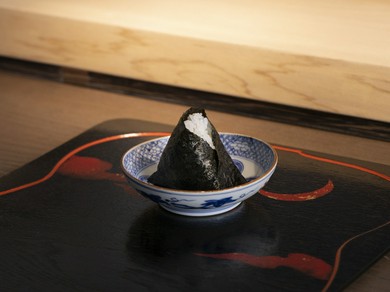 “おくどさん”で炊き上げたお米のおいしさを味わう『おにぎり』