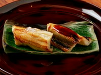 ふわふわとした食感。濃厚な旨味が押し寄せる『穴子』