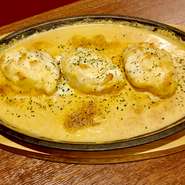 フランスリヨンの名物料理クネルをアメリケーヌソースで