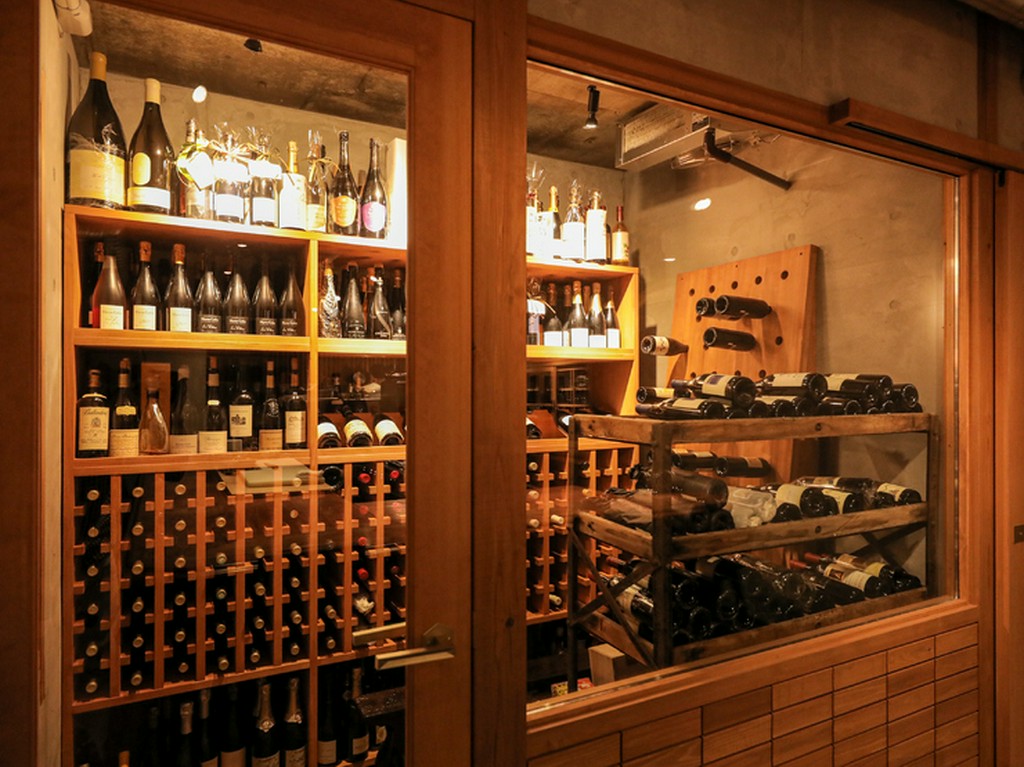 アイデア光る料理に寄り添う、150種の秀逸なワイン