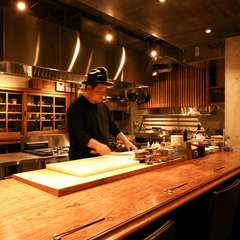 時には大人のデートに。気負いなく愉しめる、一期一会の味わい