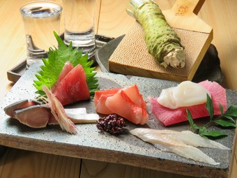 刺身盛り合わせ