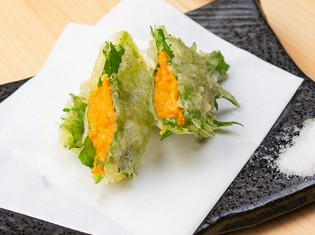 お酒のお供にもぴったり『雲丹しそ天ぷら』