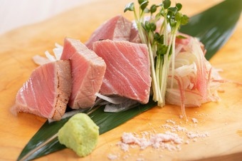 とろける食感、芳しい香りがたまらない『中トロわら炙刺』