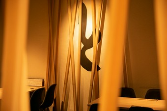 オシャレな店内で、ゆっくりくつろぎながら食事を満喫できる