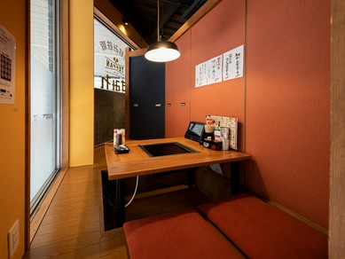 家族揃ってお出掛け。老若男女、ゆっくり利用できるお好み焼店