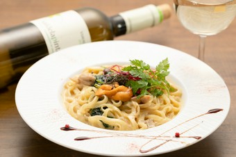 もちっとした食感と和風だしがきいた『やんやんそばのうにクリーム仕立て』