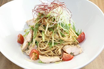 博多ラーメンサラダ