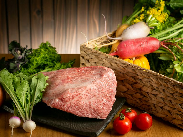 滋賀県湖南市の牛肉商【徳志満】から仕入れる近江牛