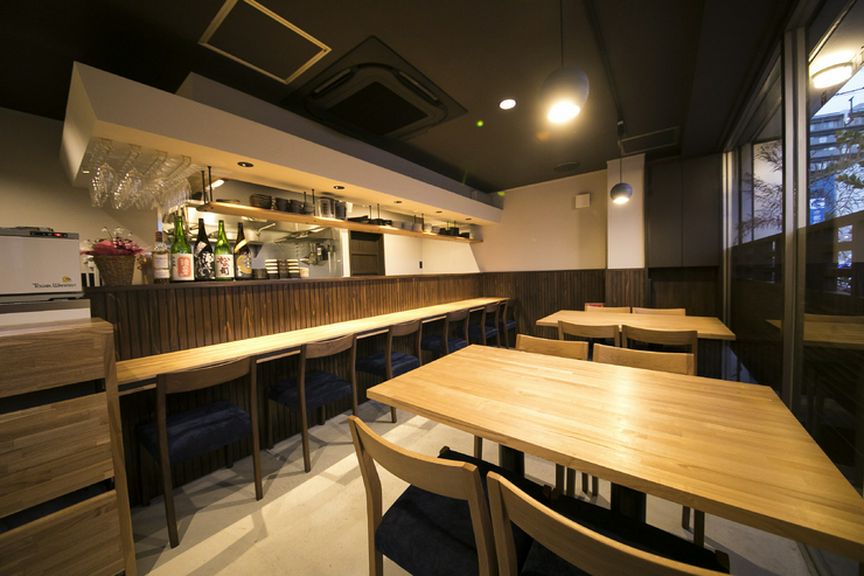 家族の特別な会食をゆったりと過ごせる落ち着いた空間