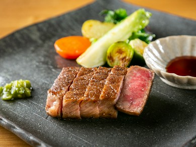 極上の近江牛のおいしさが口いっぱいに広がっていく『近江牛ステーキ』