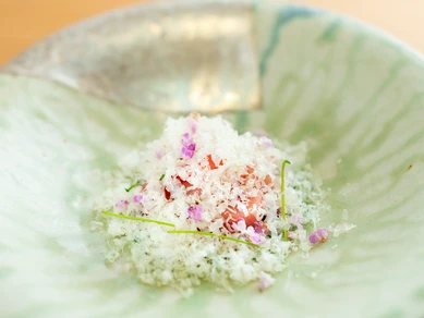 本鮪の旨みとチーズのコクが重なり合う『三重県産本鮪　ウブリアーコ・クラッシコ』