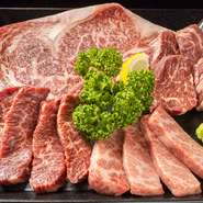 ホルモンの種類は当地区で一番豊富な品揃えをしております。(300円～)お肉の王様カルビは、全商品和牛の最高ランクA5等級のみを当地区で一番お値打ちに毎日提供しております。お肉以外のメニューもご用意！