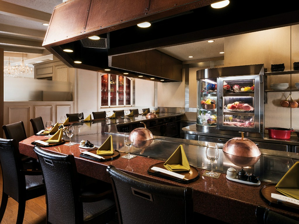 五感を刺激し、楽しい食時間へと誘う、居心地のよい空間