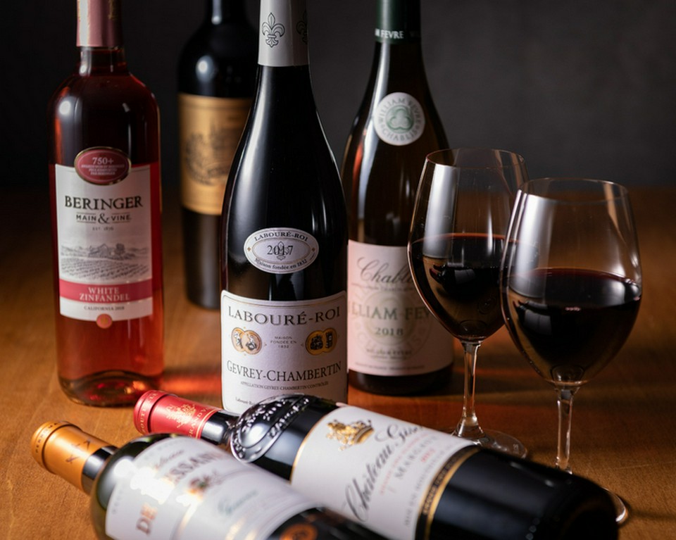 食事のお供にはワインを。至極のマリアージュを満喫