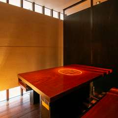 5名様まで入室可能のテーブル席半個室を2室ご用意