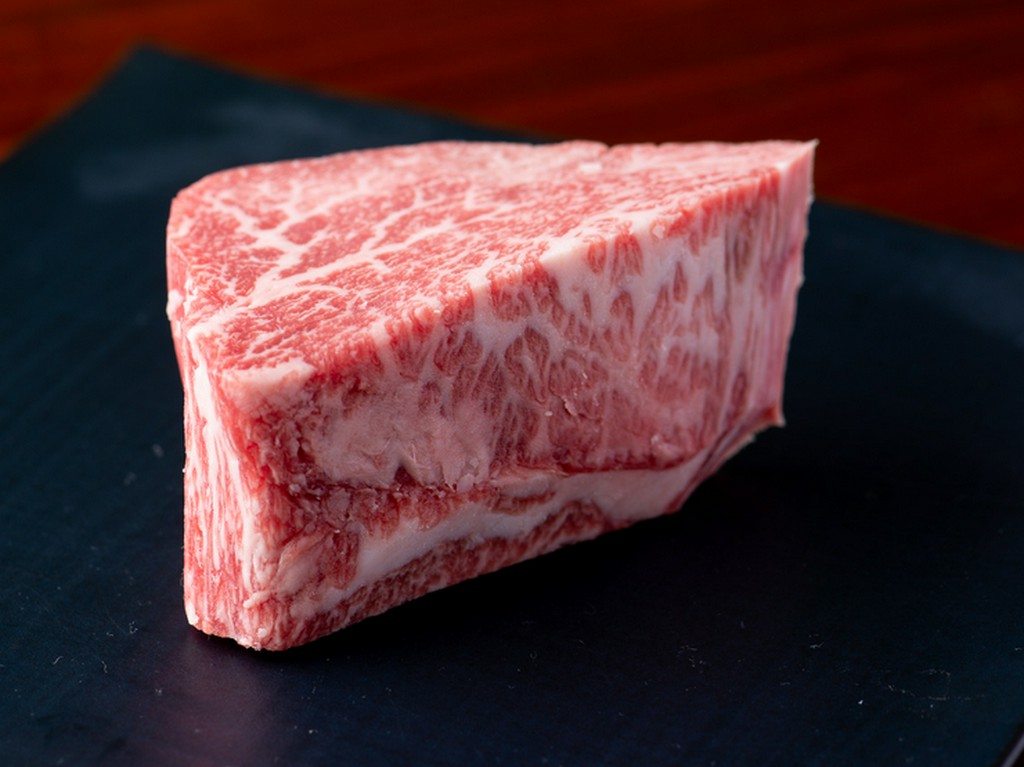 料理内容をゲストに確認しながら組み立てる『おまかせコース』