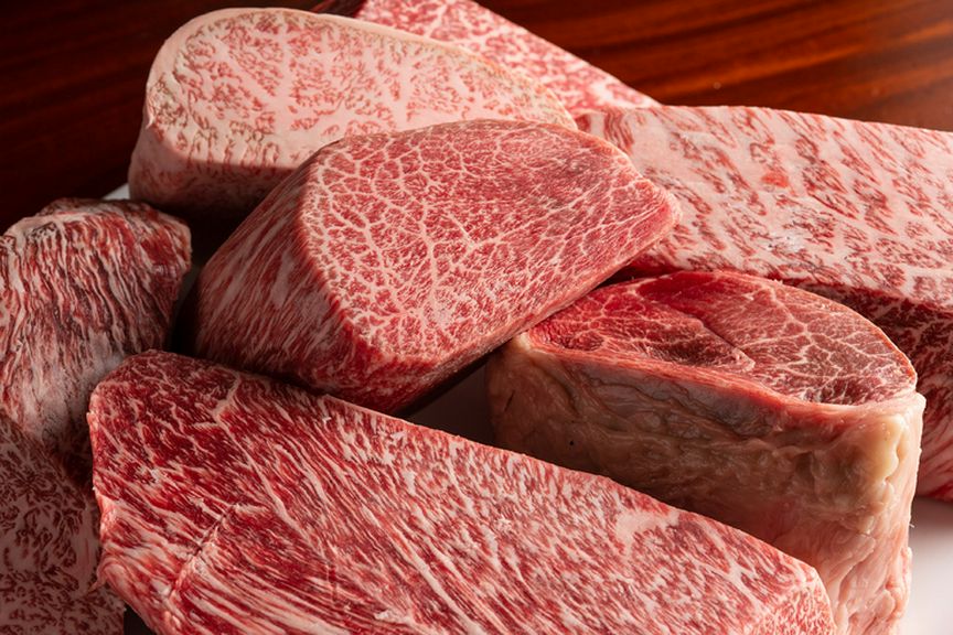 信頼できるバックボーンを持つ「ドメーヌ牛」のみ使用