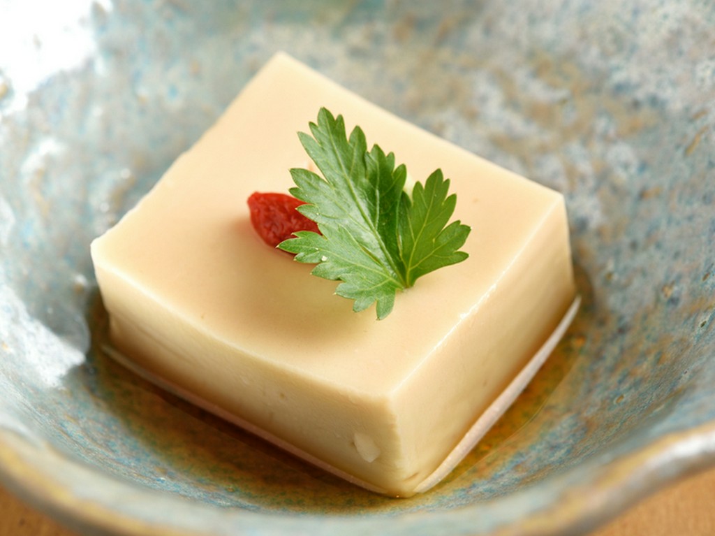 胡麻の風味が豊かな自家製『胡麻豆富（1つ）』