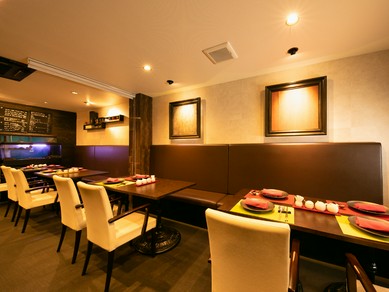 シックな空間が広がる店内